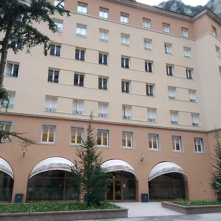 Abat Oliba Hostel *